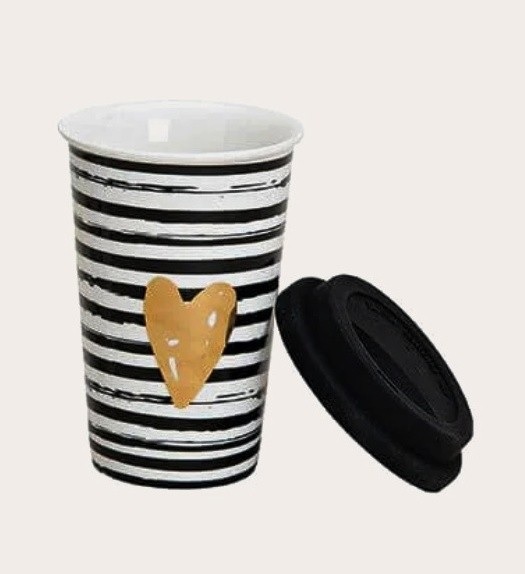 Porcelánový hrnek s víčkem motiv srdce 320ml